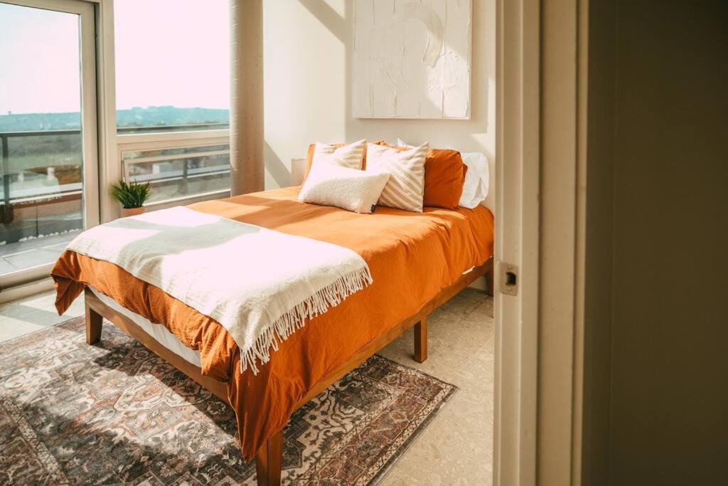 New Luxury 2Br Penthouse Apt In Central Halifax Extérieur photo